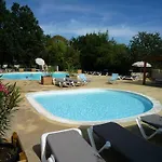 Village Chateau De Termes, Gites, Chalets, Piscine, Jacuzzi, Sauna * Martel
