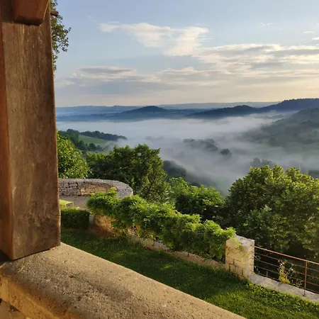 Village Chateau De Termes, Gites, Chalets, Piscine, Jacuzzi, Sauna *