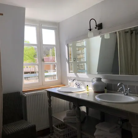 Village Chateau De Termes, Gites, Chalets, Piscine, Jacuzzi, Sauna * Martel
