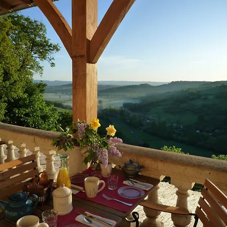 Village Chateau De Termes, Gites, Chalets, Piscine, Jacuzzi, Sauna * Martel