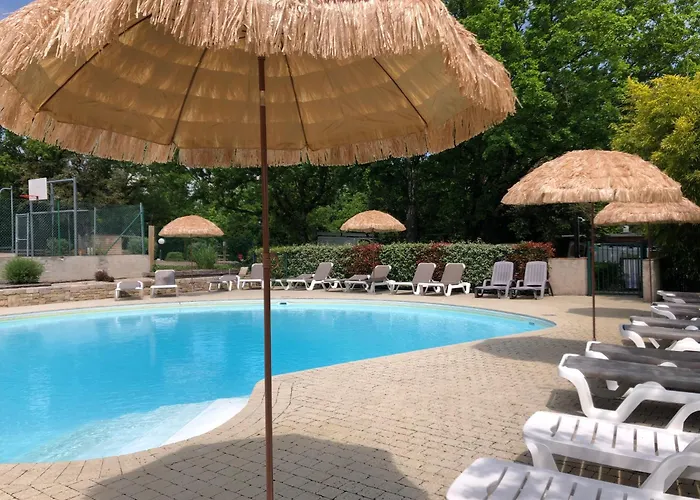 Village Vacances Chateau De Termes, Gites, Chalets, Piscine, Jacuzzi, Sauna Dom wakacyjny Martel