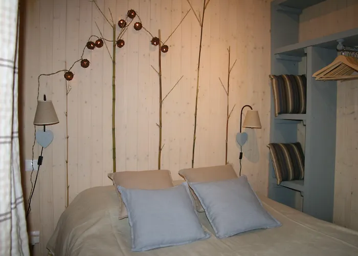 Village Vacances Chateau De Termes, Gites, Chalets, Piscine, Jacuzzi, Sauna