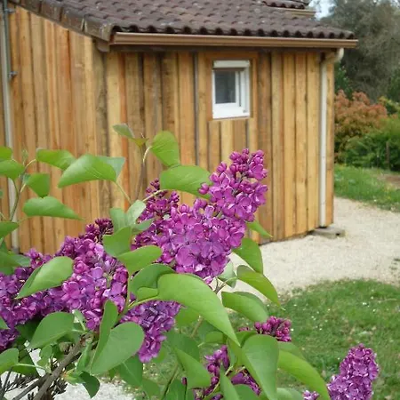 Village Chateau De Termes, Gites, Chalets, Piscine, Jacuzzi, Sauna * Martel