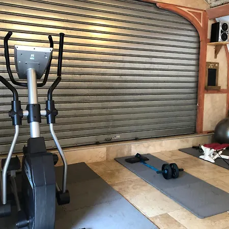 Village Chateau De Termes, Gites, Chalets, Piscine, Jacuzzi, Sauna * Martel