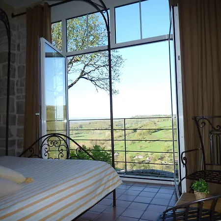 Village Chateau De Termes, Gites, Chalets, Piscine, Jacuzzi, Sauna Tatil Evi