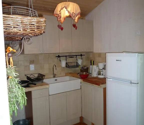 Village Vacances Chateau De Termes, Gites, Chalets, Piscine, Jacuzzi, Sauna * Martel