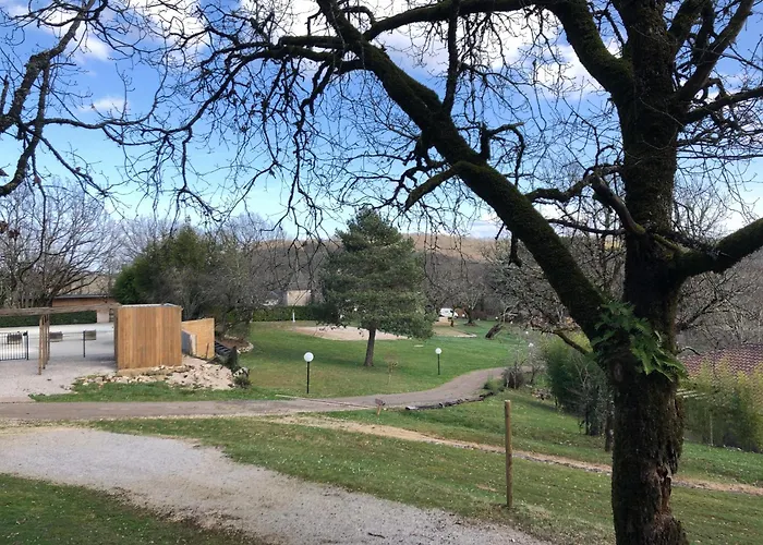 Village Vacances Chateau De Termes, Gites, Chalets, Piscine, Jacuzzi, Sauna Martel