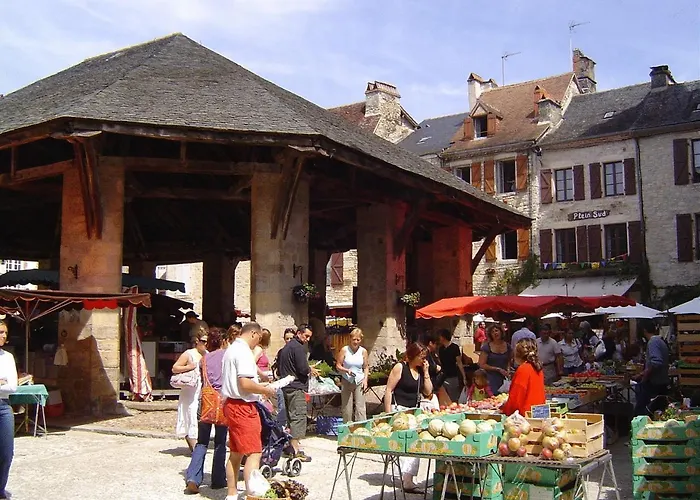 Village Vacances Chateau De Termes, Gites, Chalets, Piscine, Jacuzzi, Sauna * Martel