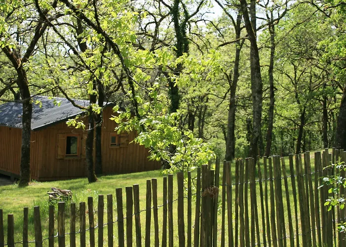 Village Vacances Chateau De Termes, Gites, Chalets, Piscine, Jacuzzi, Sauna Casa vacanze Martel