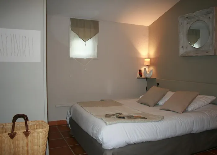 Casa vacanze Village Vacances Chateau De Termes, Gites, Chalets, Piscine, Jacuzzi, Sauna