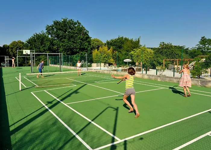 Village Vacances Chateau De Termes, Gites, Chalets, Piscine, Jacuzzi, Sauna Casa vacanze *